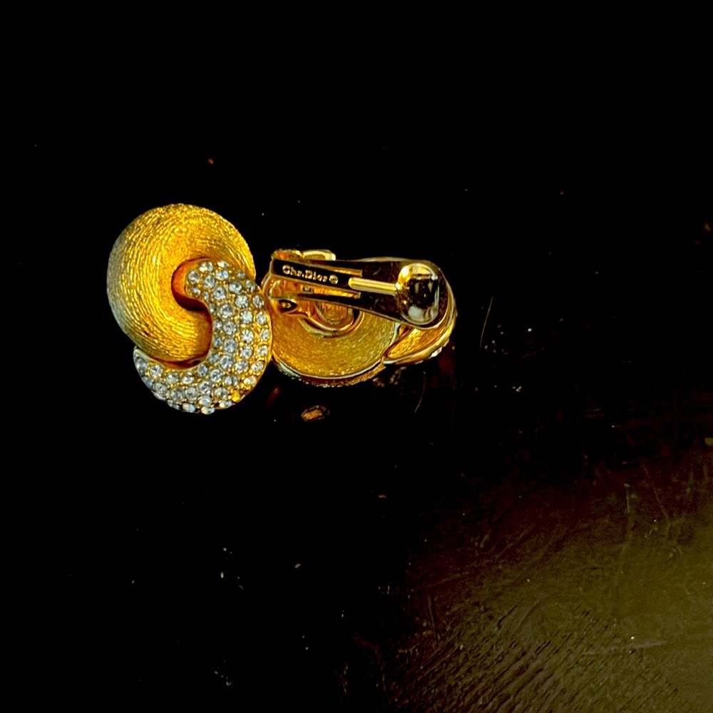 Gold Christian Dior vintage Swarovski crystals. Clip on earrings